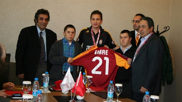Galatasaray yönetimi, Tudor'un yardımcılığı için Emre Aşık'a teklif  yaptı. 