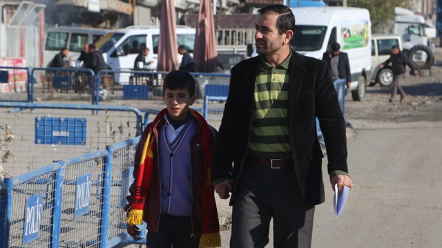 Fırıncılık yapan Abdurrahman Yakaomar, oğlunun 'Hakan Şükür' olan ismini değiştirmek için mahkemeye başvurdu. 