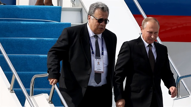 Öldürülen Rus Büyükelçi Andrey Karlov, Ankara ziyareti sırasında Rusya Devlet Başkanı Vladimir Putin'e eşlik etmişti. 