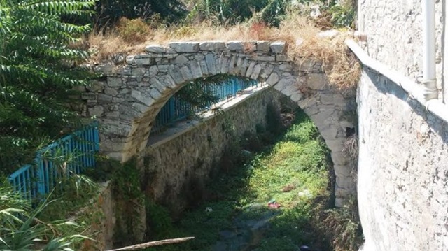 Urla'da bulunan tarihi köprü