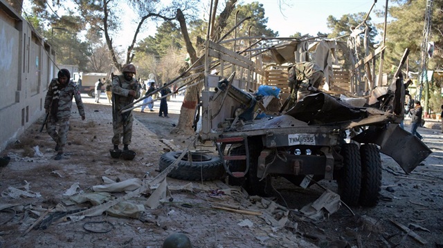 Patlamada 3 askerin öldüğü, 2 askerin yaralandığı belirtildi.