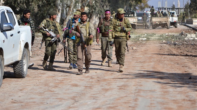 Fırat Kalkanı Harekatı'nda Türk Silahlı Kuvvetleri destekli Özgür Suriye Ordusu güçlerinin El Bab merkezi yakınlarında ilerleyişi devam ediyor. 