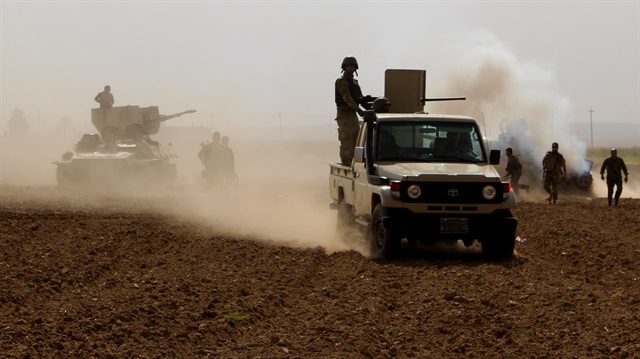 Irak'ın kuzeyinde Peşmerge güçleri DEAŞ'lı teröristlere karşı operasyon düzenliyor. 