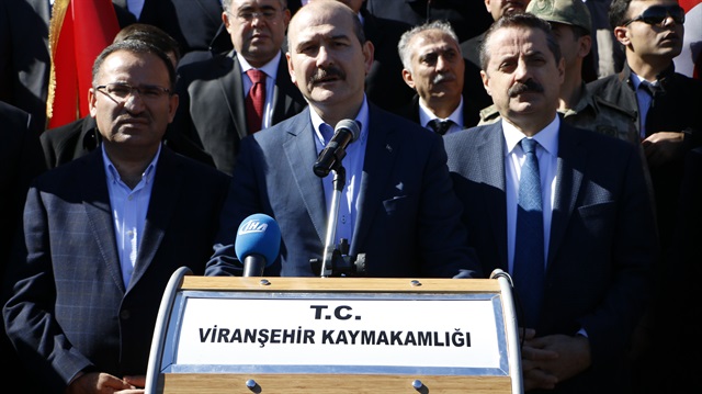 İçişleri Bakanı Süleyman Soylu, Adalet Bakanı Bekir Bozdağ ve Gıda, Tarım ve Hayvancılık bakanı Faruk Çelik ortak açıklama yapıyor. 