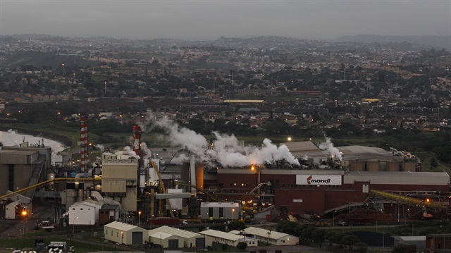 Güney Afrika'nın Durban kentinde bulunan deniz üssünde metan gazından zehirlenen 6 kişi hayatını kaybetti.