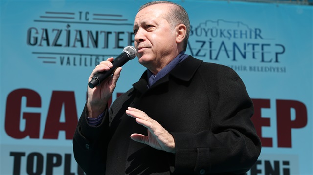 Cumhurbaşkanı Recep Tayyip Erdoğan, Gaziantep'te toplu açılış törenine katıldı. Cumhurbaşkanı Erdoğan, burada vatandaşlara hitap etti.