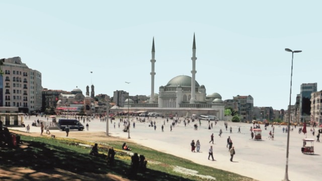 Her geçen gün nüfusu artan Taksim'de cuma vakti namaz kılınacak yer bulunamıyor. 2018'de tamamlanması planlanan cami, aynı anda 960 kişiye ibadet imkanı sunacak.