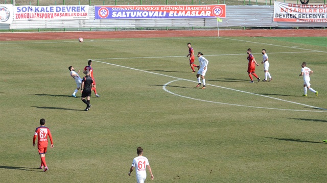 Spor Toto 2. Lig Beyaz Grup'ta Zonguldak Kömürspor, sahasında Amed Sportif Faaliyetler'i 3-2 mağlup etti.