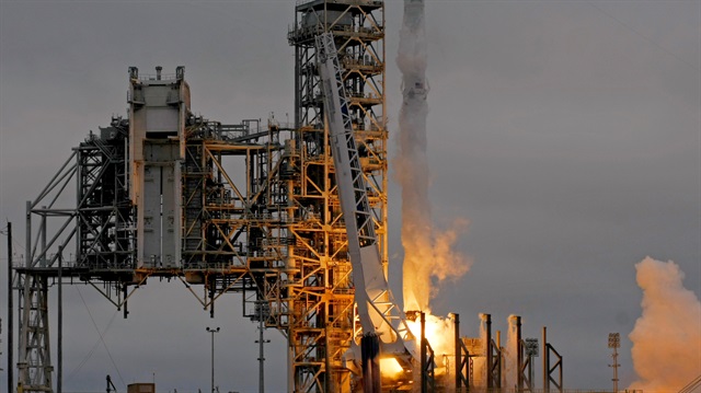 Falcon 9 roketi, NASA'nın tarihi rampasından fırlatıldı