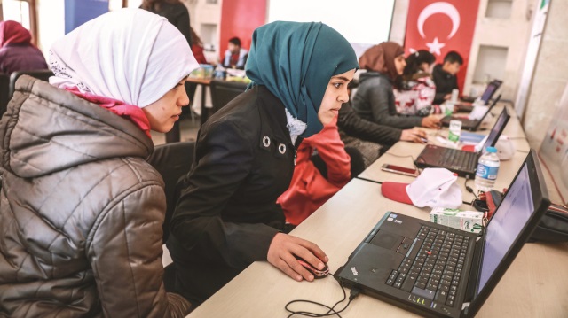 ‘Yarını kodlayanlar’ projesi kapsamında, Şubat-Mayıs aylarında Şanlıurfa’da 250 Suriyeli çocuğa kodlama eğitimleri verilecek.