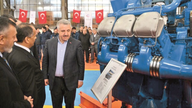 Ulaştırma Bakanı Ahmet Arslan, YHT’yi hem milli hem de yerli olarak yapacaklarını söyledi.