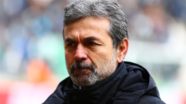 Konyaspor yönetimi, Aykut Kocaman'ı takımda tutmak adına iki yıllık resmi teklif yaptı. 