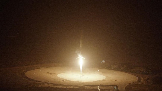 Tespit edilen arıza nedeniyle dün fırlatılmasına saniyeler kala kalkışı iptal edilen Falcon 9 roketi, bugün başarılı şekilde uzaya gönderildi.
