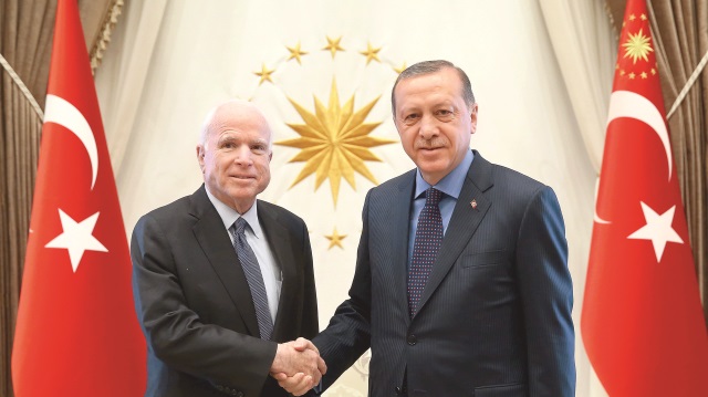 Cumhurbaşkanı​ Erdoğan, ABD'nin Arizona Senatörü John McCain'i kabul etti. 