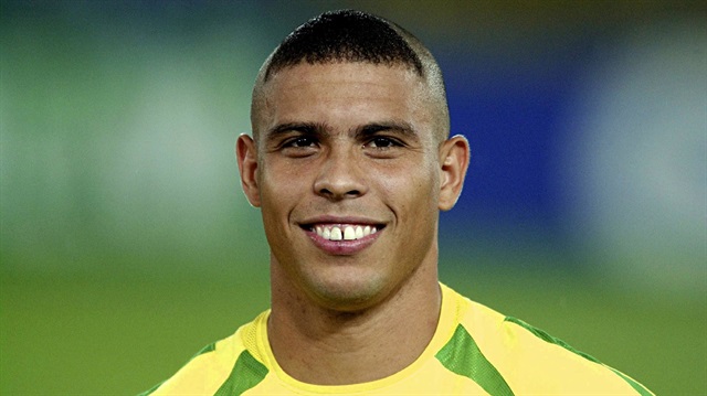Ronaldo'nun 2002 Dünya Kupası'ndaki saç modeli gündem haline gelmişti.
