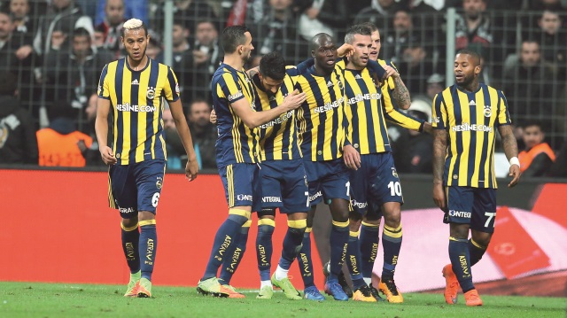 Ligde zirvenin uzağında kalan Fenerbahçe, Avrupa'da çıkış arıyor.