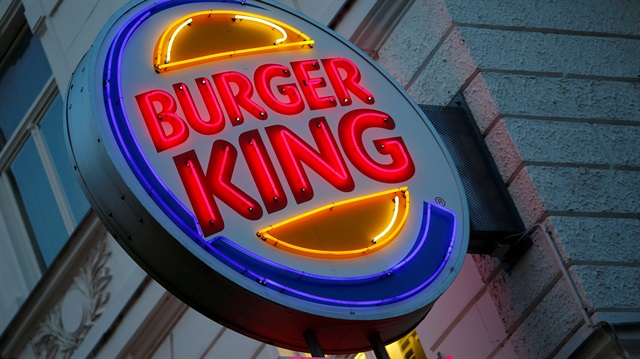 Burger King'in sahibi Popeyes'i satın alıyor.

