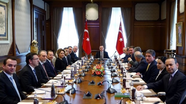Cumhurbaşkanı Erdoğan, Erol Bilecik başkanlığındaki TÜSİAD heyetini Cumhurbaşkanlığı Külliyesi'nde kabul etti.
