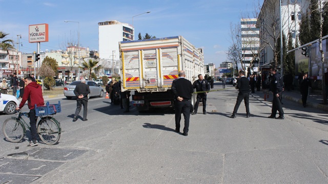 Adıyaman'da kamyonla otomobil çarpıştı: 1’i ağır 2 yaralı