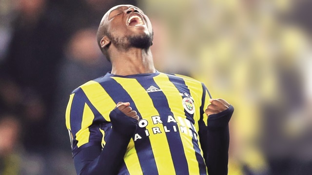 Ligde lider Beşiktaş’ın 10 puan gerisinde kalan Fenerbahçe, Avrupa serüvenini ‘istifa’ tezahüratlarıyla nokta koydu.