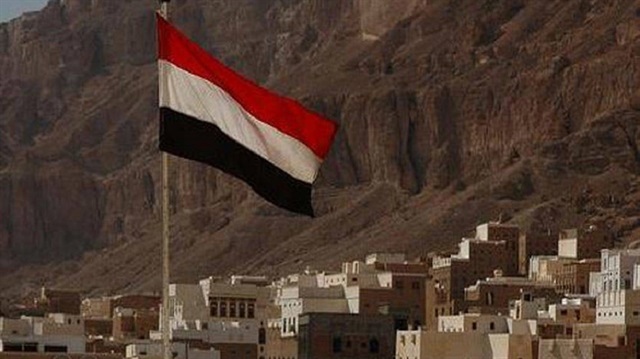 قتلى وجرحى في تفجير انتحاري استهدف معسكرًا بأبين جنوبي اليمن