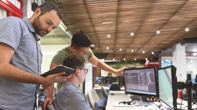 Yatırım teşvik sisteminin uygulanmasına yönelik yapılan yeni düzenlemeyle birlikte yazılımlar da gayri maddi hak satış ve kiralamalar gibi KDV’den istisna edildi.