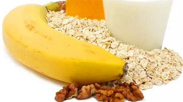 Diyetisyen Kübra Gündoğan, süt, muz ve cevizin uyku kalitesini arttırdığını söyledi.