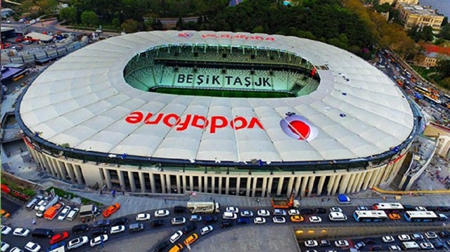 Beşiktaş yönetimi Vodafone Arena'nın kapılarını Divan Kurulu üyelerine tamamen kapattı.