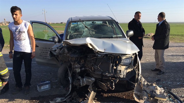 Mardin'in Nusaybin ilçesinde iki aracın kafa kafaya çarpışması sonucu 6 kişi yaralandı. 