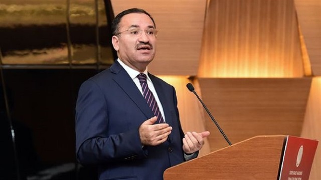 وزير العدل التركي ينتقد مشاركة كليجدار أوغلو في حفل إحياء ذكرى الزعيم الراحل أربكان