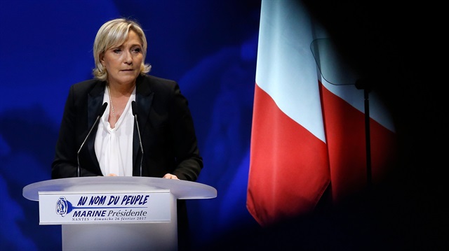 Aşırı sağcı lider Le Pen "Hukuk devleti, yargıçlar hükümetinin zıddıdır" dedi.