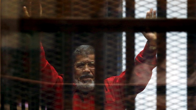 Mısır'ın darbeyle iktidardan indirilen lideri Mursi, yargılamaları reddetti.