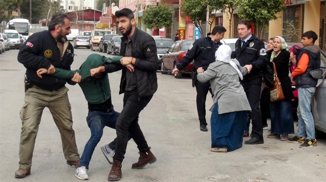 Mersin Adliyesi'nde arbede: 2 gözaltı