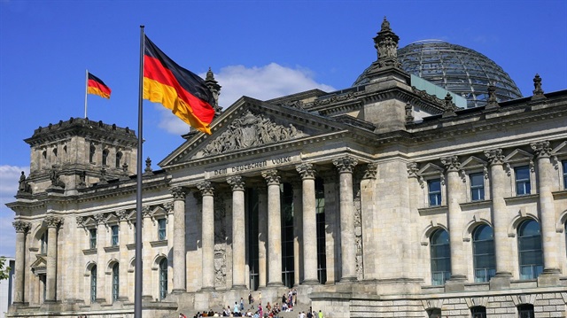 Almanya'da cami derneği terör bahanesiyle kapatıldı