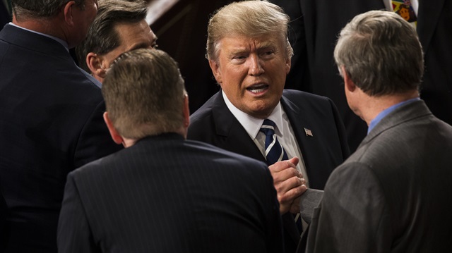 ABD Başkanı Donald Trump, bugün ilk kez ABD Kongresine hitap etti. Trump, Kongre üyeleriyle konuşurken böyle görüntülendi.