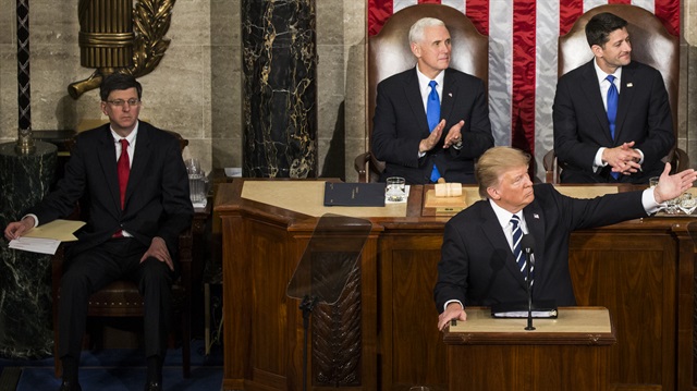 20 Ocak'ta başkanlık koltuğuna oturan Donald Trump, ilk kez ABD Kongresi'ne hitap etti. 