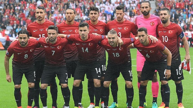 Türkiye-Moldova maçının biletlerine taraftarlar yoğun ilgi gösterdi.