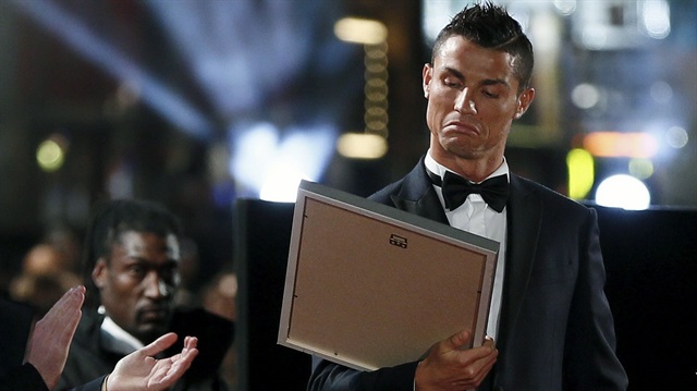 Dünyanın en iyi futbolcuları arasında gösterilen Cristiano Ronaldo, Çin'den gelen astronomik teklifi reddetmişti.
