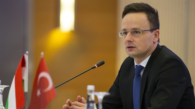 Macaristan Dışişleri ve Dış Ticaret Bakanı Peter Szijjarto, Türkiye'ye destek mesajı verdi.