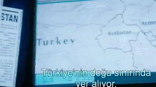 Dizide, 16 Nisan referandumuna atıfta bulunularak ülkede 6 hafta içinde seçim yapılacağı, devletin başındaki "Ahmet Aberjan"ın ülkeyi tecrit altına aldığı, kendisini desteklemeyen herkesi ortadan kaldırdığı iddia edildi.