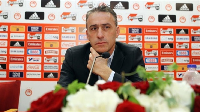 Olympiakos yönetimi alınan kötü sonuçların ardından teknik direktörü Paulo Bento ile yollarını ayırdı. 