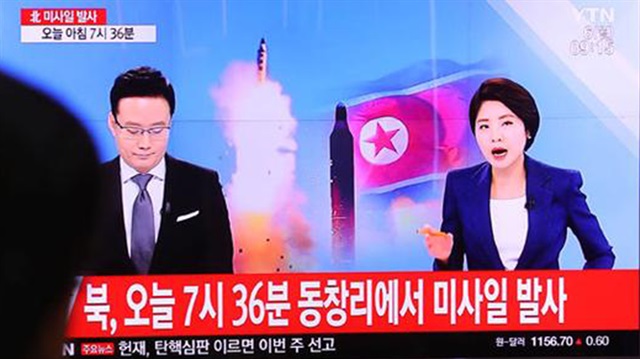 Kuzey Kore'nin Japonya yakınında füze fırlatması, Kuzey Kore basınında canlı yayında duyruldu. 
