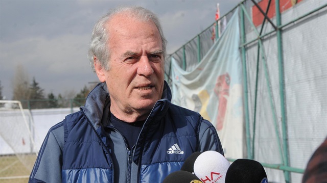 Mustafa Denizli Eskişehirspor'un başında çıktığı 2 maçtan beraberlikle ayrıldı.