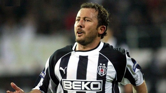 Futbola Beşiktaş altyapsından başlayan Sergen Yalçın Türk futbolunun en yetenekli futbolcularından biri oldu.
