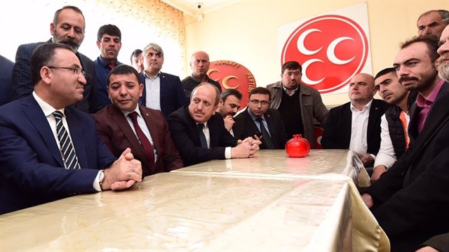 Adalet Bakanı Bozdağ'ı ziyaretinde MHP Sungurlu teşkilatı karşıladı. 