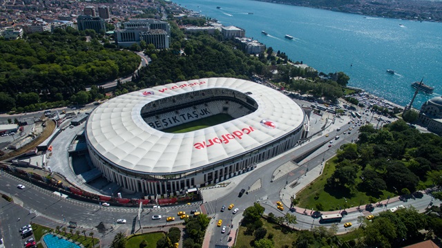 Beşiktaş'ın geçtiğimiz sezonun sonunda tamamlanan stadı Vodafone Arena halk oylarıyla yılın en iyi stadı seçildi. 