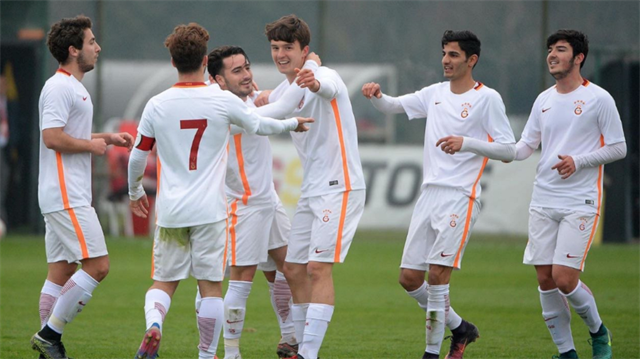 22 yaşındaki oyuncu Endoğan Adili sarı-kırmızılı formayla gol attı.