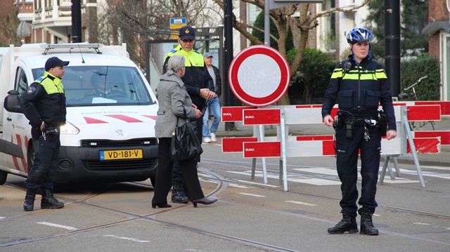 Rotterdam'da yol trafiğe kapatıldı