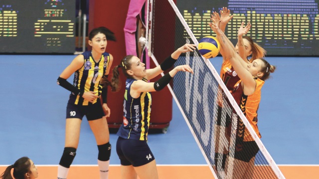 Vestel Venus Sultanlar Ligi'nde haftanın maçı Fenerbahçe ile Galatasaray ​arasında oynandı.