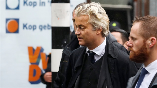 Hollandalı ırkçı lider Geert Wilders, hükümetin Türkiye'ye yönelik skandal kararına destek verdi.